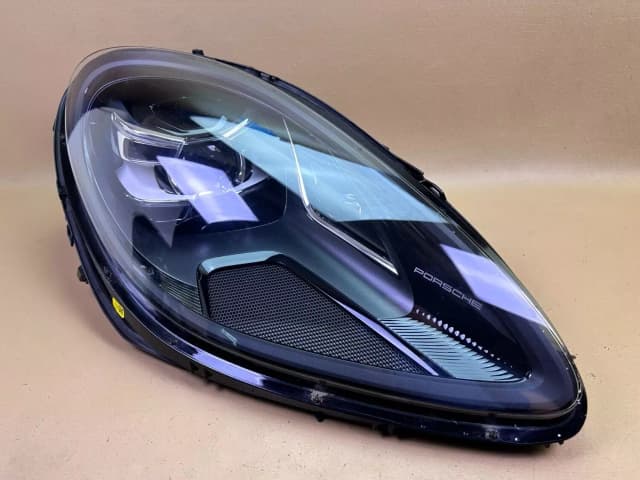 NICE! 2019-2021 PORSCHE MACAN RIGHT PASSENGER HEADLIGHT PDLS LED OEM 95B941010AR